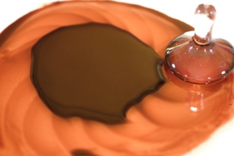 broyage de pigment dans un vernis à l'huile